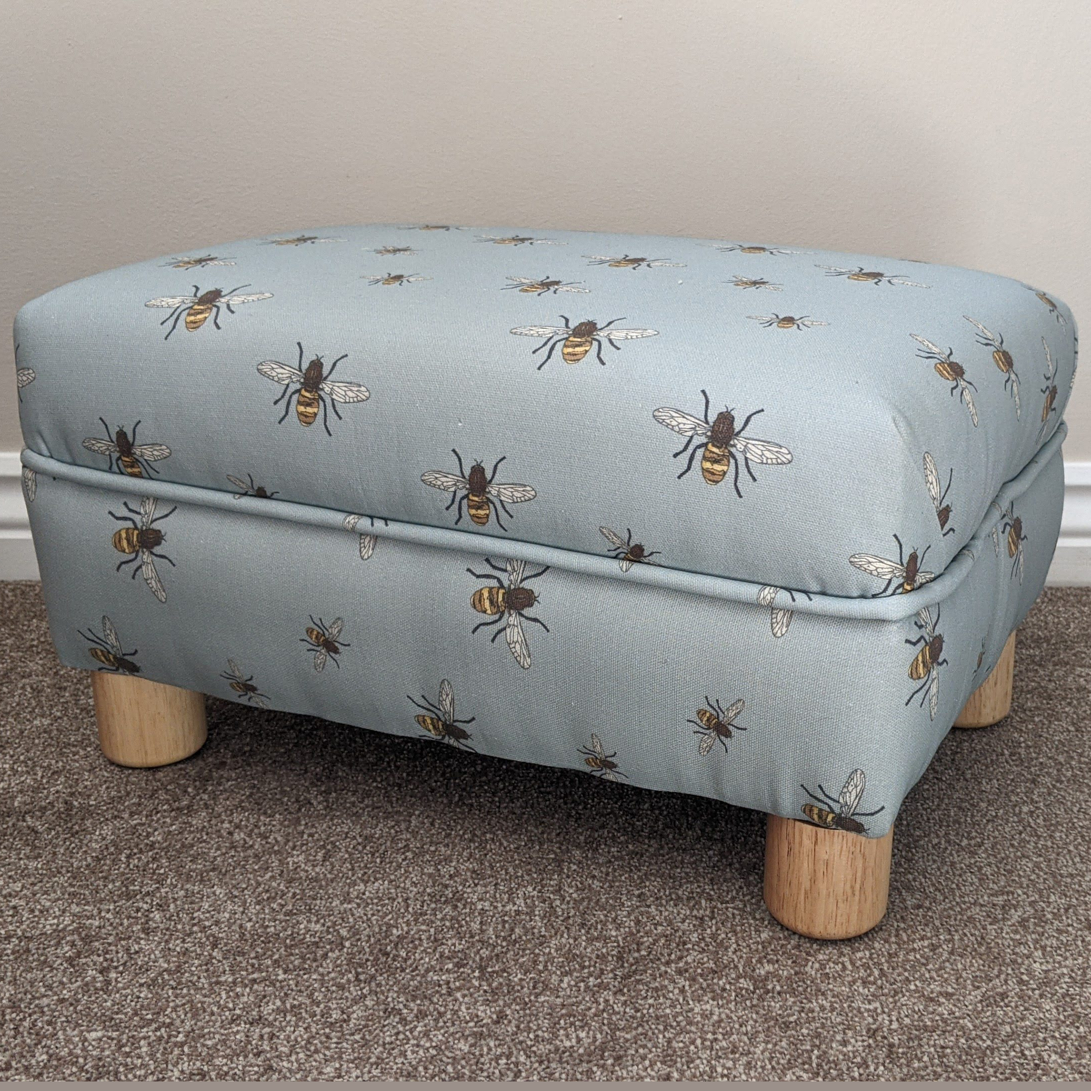 Peter Scott Bespoke Upholstery